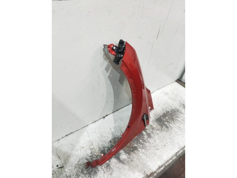 Recambio de aleta delantera izquierda para renault captur ii 1.0 referencia OEM IAM   