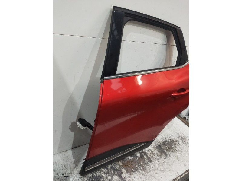 Recambio de puerta trasera izquierda para renault captur ii 1.0 referencia OEM IAM   5P
