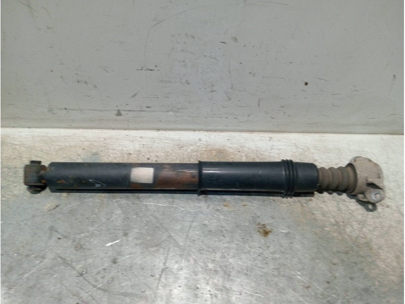 Recambio de amortiguador trasero derecho para peugeot 307 break / sw (s1) break xt referencia OEM IAM   