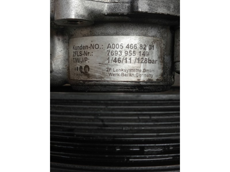 Recambio de bomba direccion para mercedes clase c (w204) lim. c 250 cgi blueefficiency (204.047) referencia OEM IAM 7693955149 A