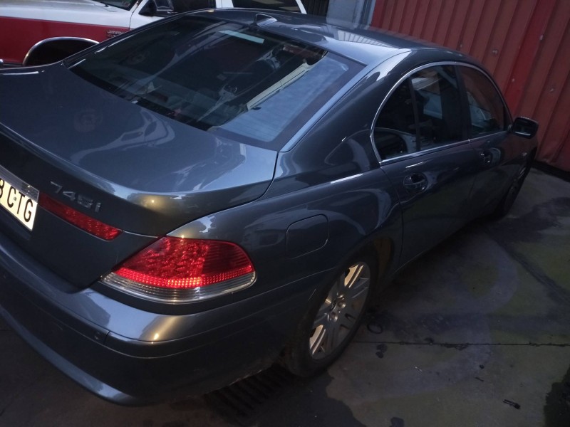 bmw serie 7 (e65/e66) del año 2004