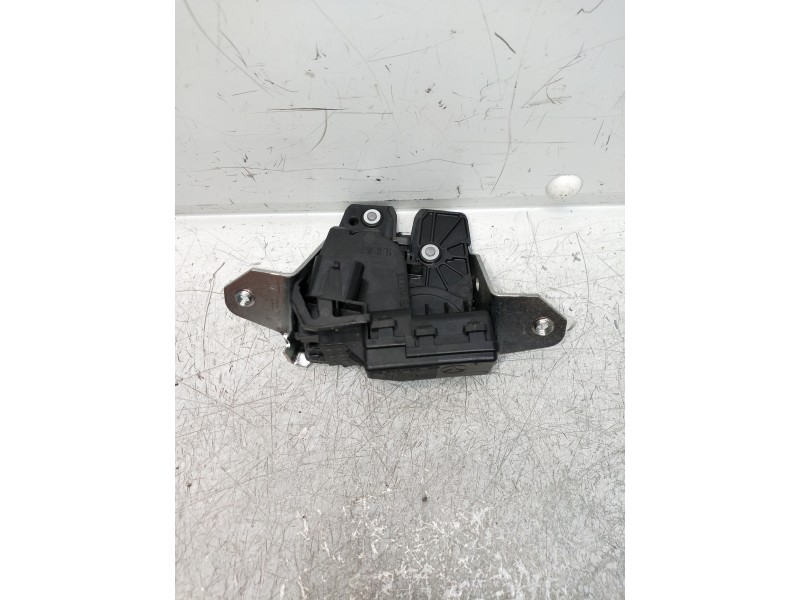 Recambio de motor cierre centralizado porton para mercedes clase a (bm 177) a 200 d (177.012) referencia OEM IAM A0997303301 A17