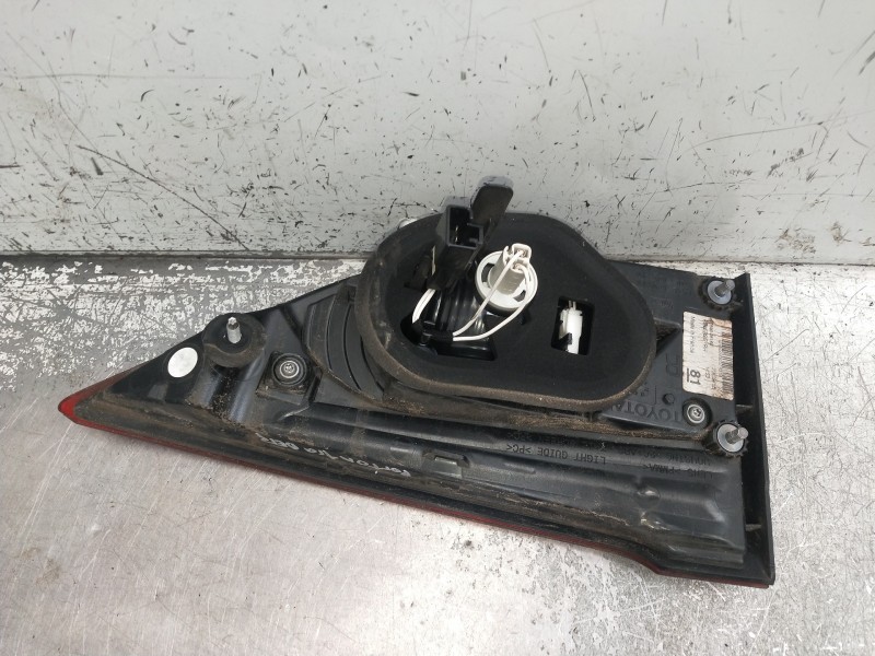 Recambio de piloto trasero derecho interior para toyota avensis advance referencia OEM IAM JL900450577319 8158005160 