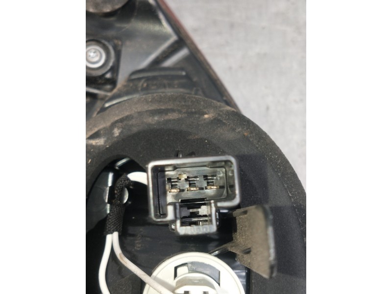 Recambio de piloto trasero derecho interior para toyota avensis advance referencia OEM IAM JL900450577319 8158005160 