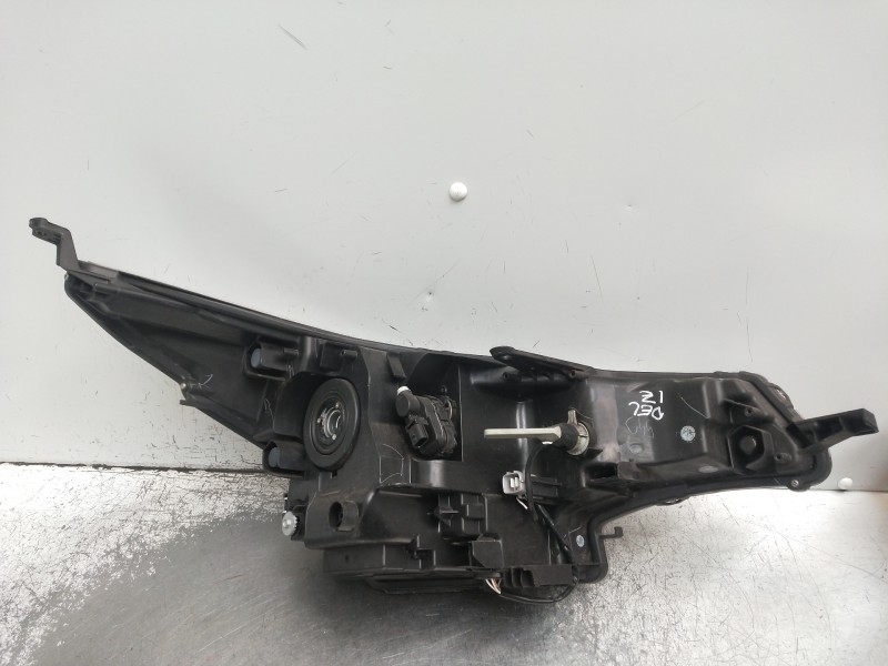 Recambio de faro izquierdo para toyota avensis advance referencia OEM IAM   