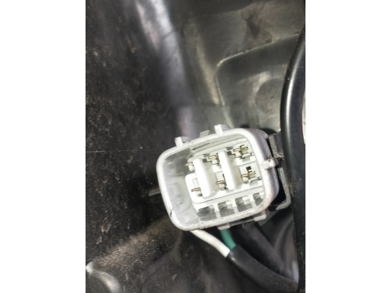 Recambio de faro izquierdo para toyota avensis advance referencia OEM IAM   