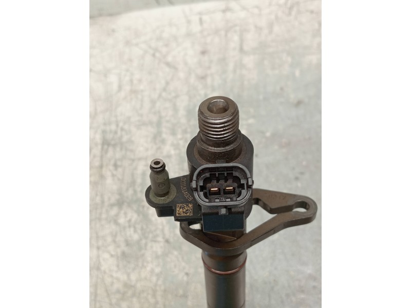 Recambio de inyector para jaguar xf 3.0 v6 diesel grace referencia OEM IAM 0445116091011 9X2Q9K546DB BOSCH