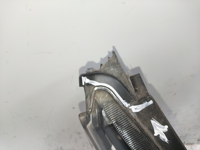 Recambio de faro derecho para toyota avensis advance referencia OEM IAM VERFOTOS  