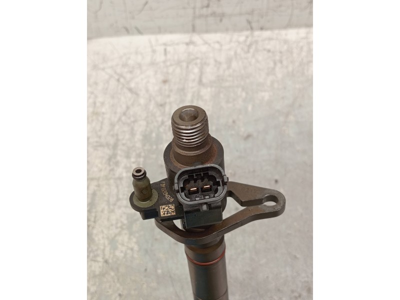 Recambio de inyector para jaguar xf 3.0 v6 diesel grace referencia OEM IAM 0445116091011 9X2Q9K546DB BOSCH