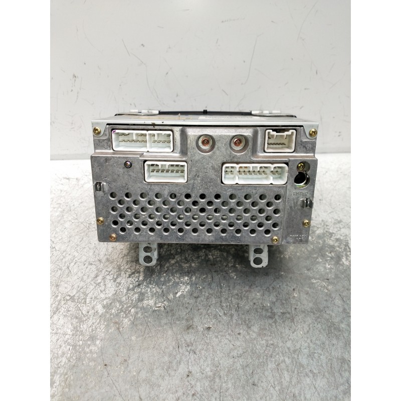 Recambio de sistema audio / radio cd para toyota corolla (e12) 1.6 linea sol berlina 3/5 referencia OEM IAM   