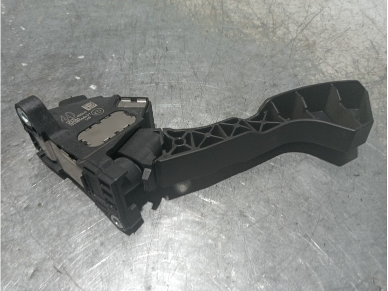 Recambio de potenciometro pedal para toyota avensis advance referencia OEM IAM 7811005040  