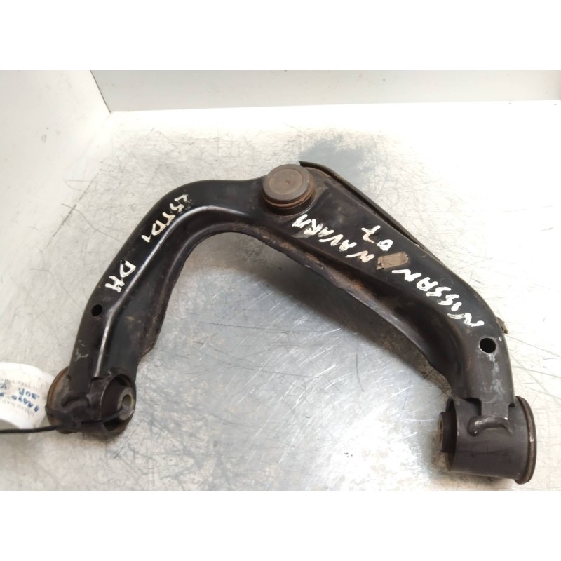 Recambio de brazo suspension superior delantero derecho para nissan navara pick-up (d40m) 2.5 dci diesel cat referencia OEM IAM 