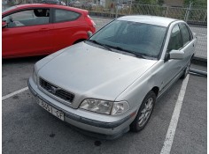 volvo s40 berlina del año 1999