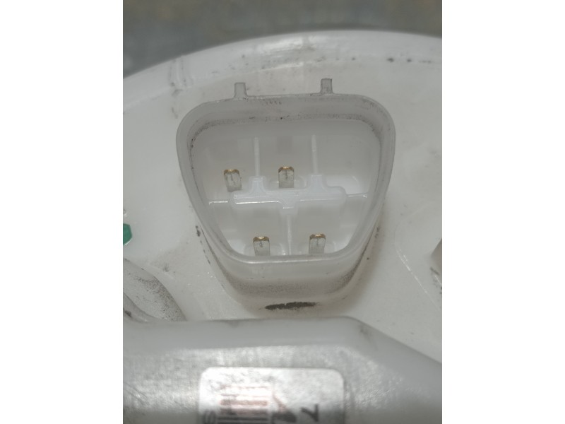 Recambio de bomba combustible para toyota avensis advance referencia OEM IAM 7702005140  