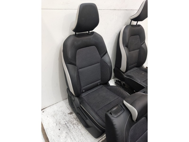 Recambio de juego asientos completo para renault captur ii 1.0 referencia OEM IAM   5P