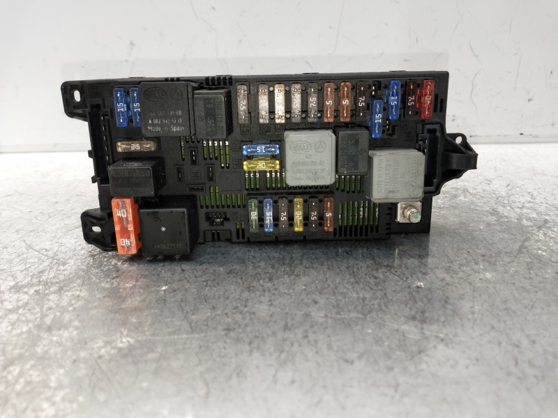 Recambio de caja reles / fusibles para mercedes clase cls (w219) 350 cgi (219.357) referencia OEM IAM 2115456101  