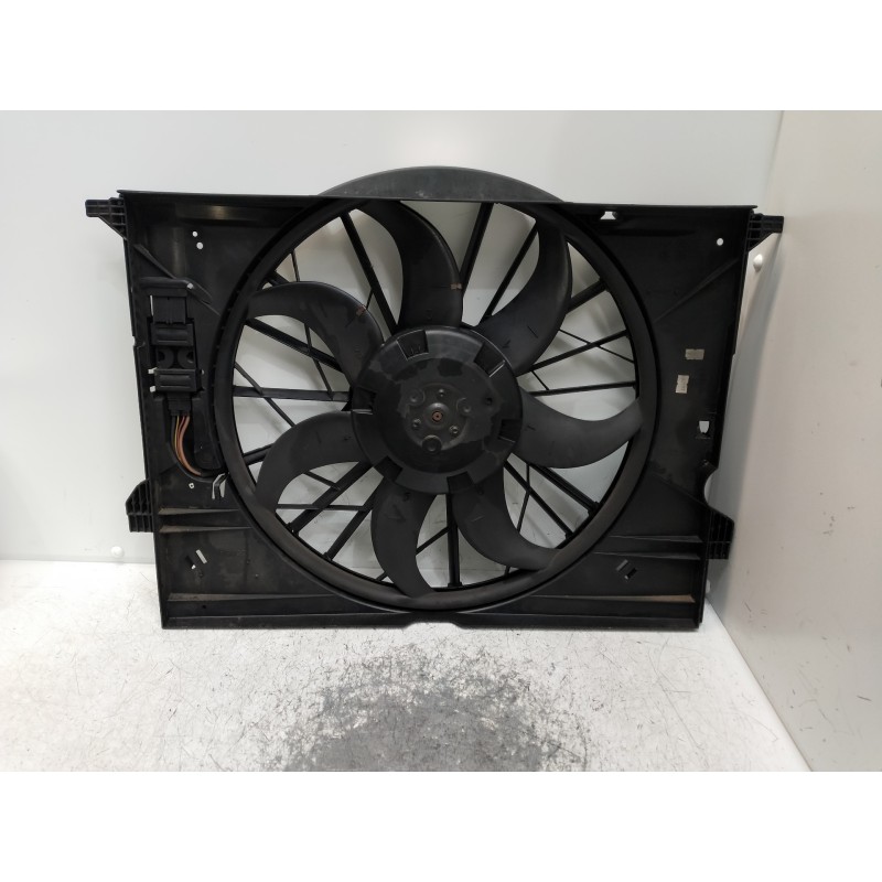 Recambio de electroventilador para mercedes clase cls (w219) 350 cgi (219.357) referencia OEM IAM A2115001693 A2115050555 