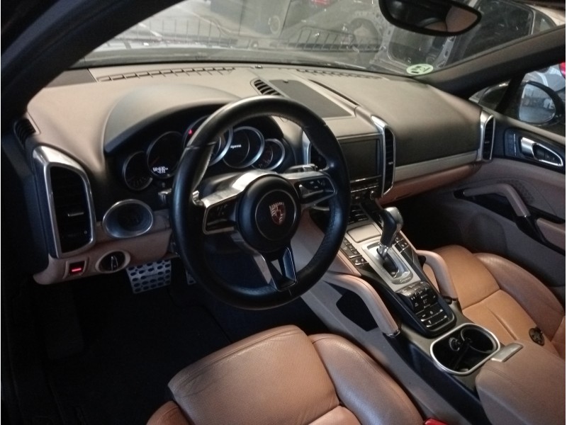 porsche cayenne (typ 92aa) del año 2014