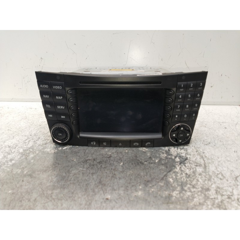 Recambio de sistema audio / radio cd para mercedes clase cls (w219) 350 cgi (219.357) referencia OEM IAM A2118203297 61212678 