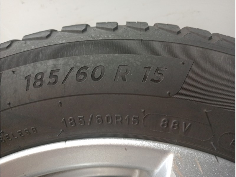 Recambio de juego llantas para seat toledo (kg3) style referencia OEM IAM   185/60/15