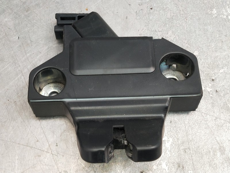 Recambio de motor cierre centralizado porton para toyota avensis advance referencia OEM IAM 1309558054  4P