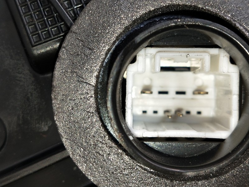 Recambio de motor cierre centralizado delantero derecho para toyota avensis advance referencia OEM IAM A084219  4P