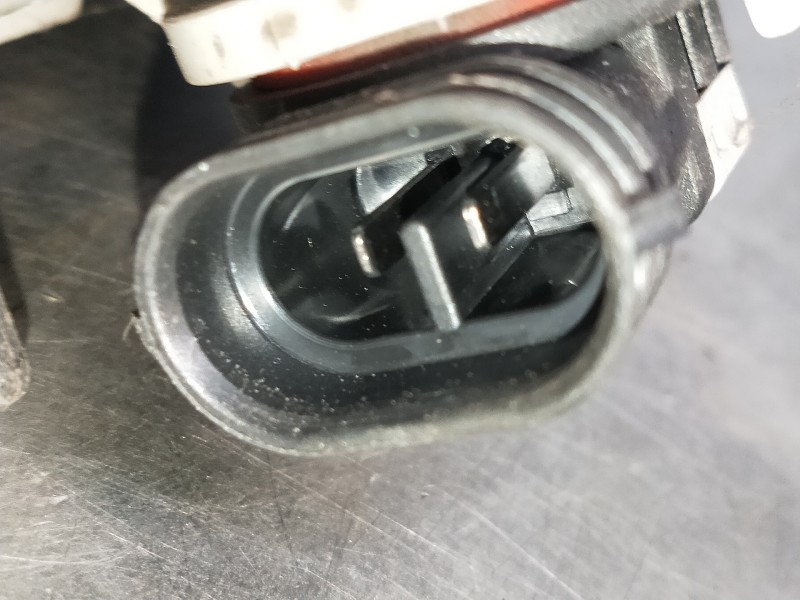 Recambio de faro antiniebla izquierdo para toyota avensis advance referencia OEM IAM 90008497 8122002110 