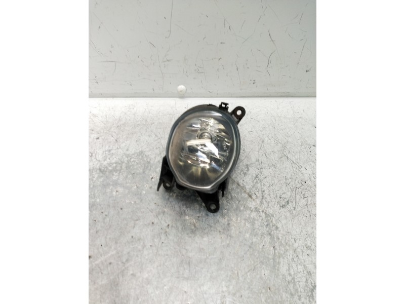Recambio de faro antiniebla derecho para audi a4 berlina (b5) 1.9 tdi referencia OEM IAM 8D0941700B  
