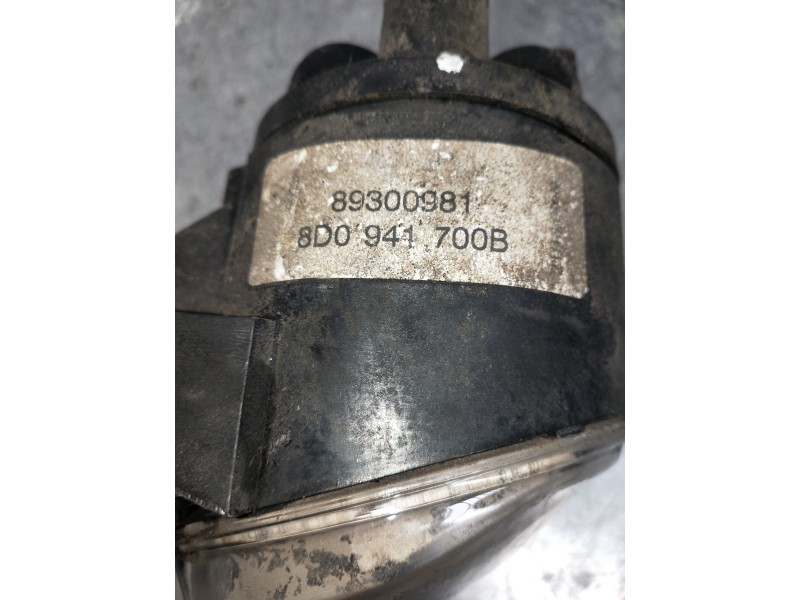 Recambio de faro antiniebla derecho para audi a4 berlina (b5) 1.9 tdi referencia OEM IAM 8D0941700B  