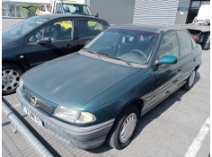 opel astra f berlina del año 1996