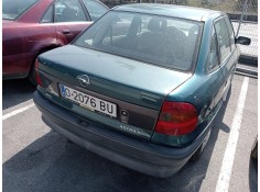opel astra f berlina del año 1996 2