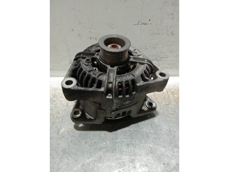 Recambio de alternador para opel vectra c berlina club referencia OEM IAM 0124525030  