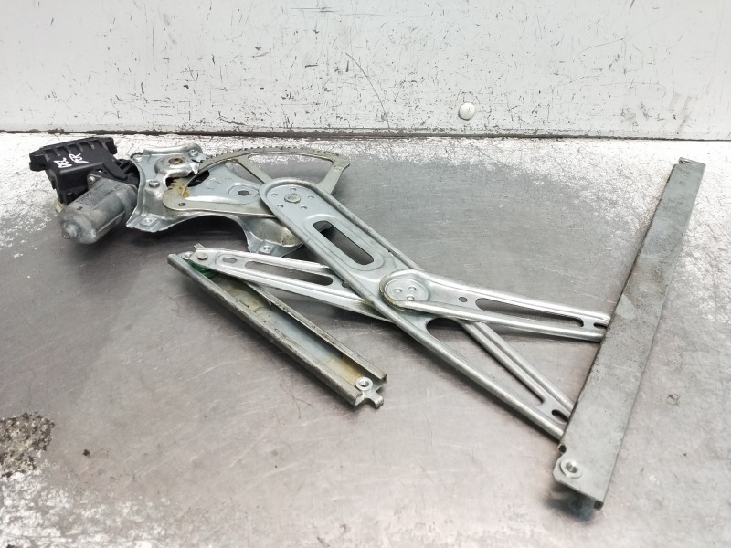 Recambio de elevalunas delantero derecho para toyota avensis advance referencia OEM IAM 857005051 C35419101 4P