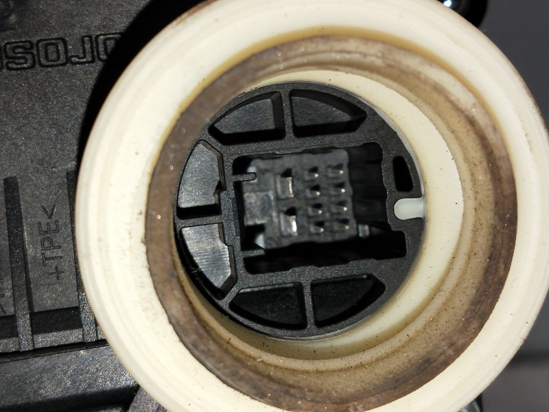 Recambio de elevalunas trasero izquierdo para toyota avensis advance referencia OEM IAM 8572005061 C35420101 4P