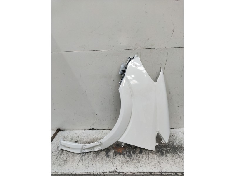 Recambio de aleta delantera izquierda para mercedes sprinterii caja cerrada (desde 01.06) 2.1 cdi cat referencia OEM IAM   