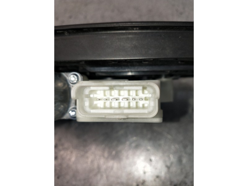 Recambio de elevalunas delantero derecho para renault captur ii 1.0 referencia OEM IAM 807203293R  5P