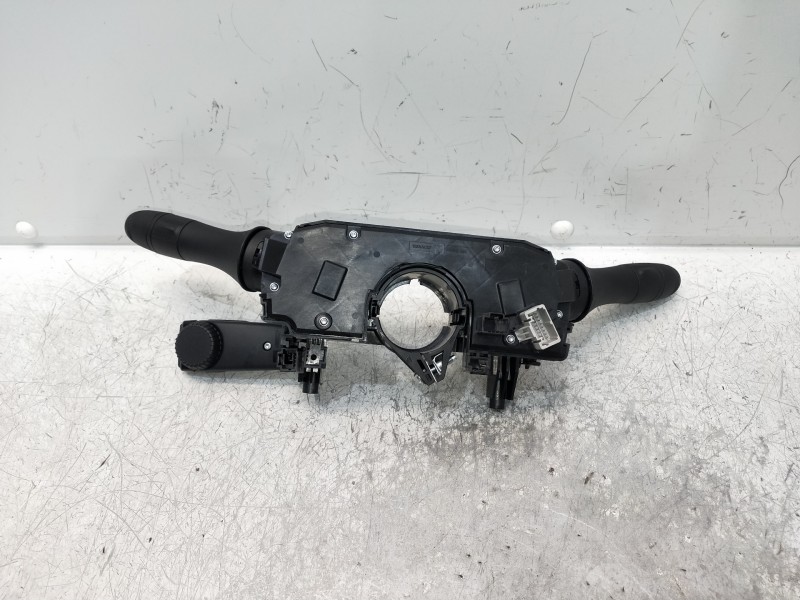 Recambio de mando luces para renault captur ii 1.0 referencia OEM IAM 255674797R  