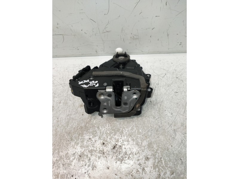 Recambio de motor cierre centralizado delantero derecho para renault captur ii 1.0 referencia OEM IAM 805024067R  5P