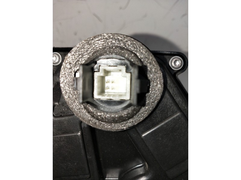 Recambio de motor cierre centralizado delantero izquierdo para renault captur ii 1.0 referencia OEM IAM 805034935R  5P