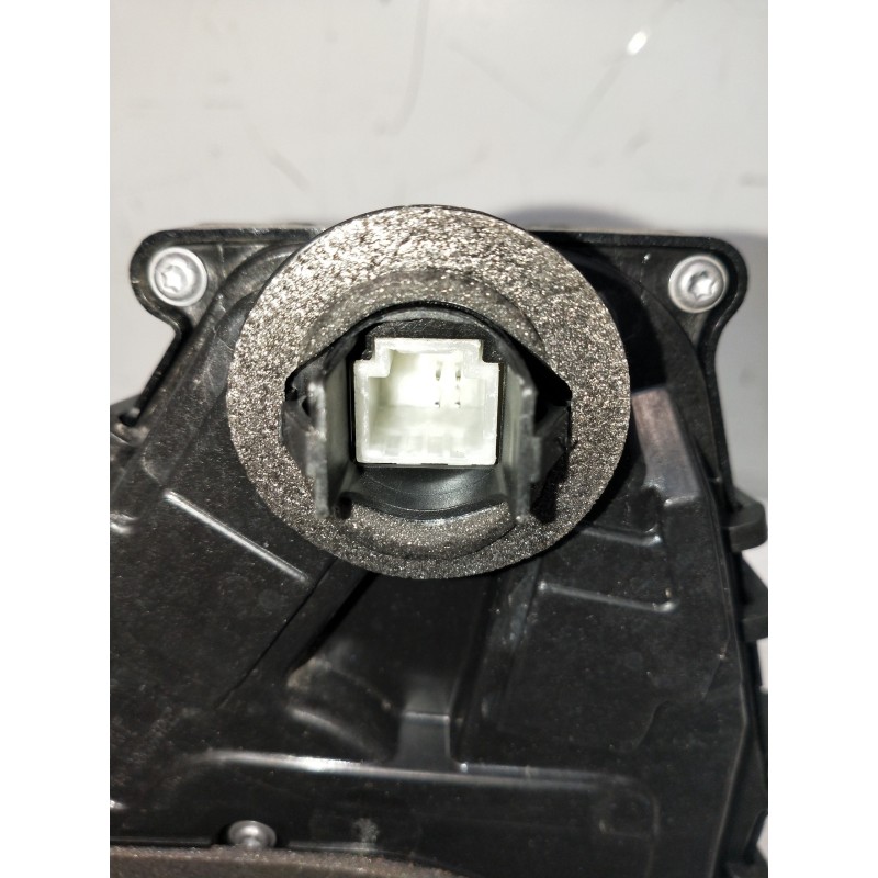 Recambio de motor cierre centralizado trasero derecho para renault captur ii 1.0 referencia OEM IAM 825021122R  5P