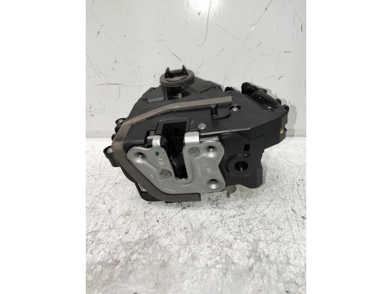 Recambio de motor cierre centralizado trasero izquierdo para renault captur ii 1.0 referencia OEM IAM 825031538R  5P