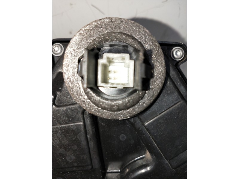 Recambio de motor cierre centralizado trasero izquierdo para renault captur ii 1.0 referencia OEM IAM 825031538R  5P