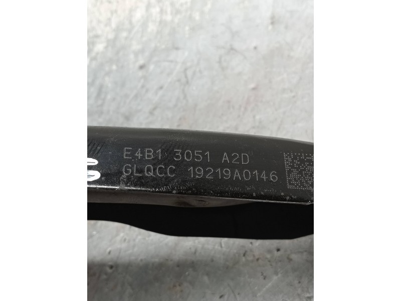 Recambio de brazo suspension inferior delantero izquierdo para ford ka+ ultimate referencia OEM IAM E4B13051A2D  