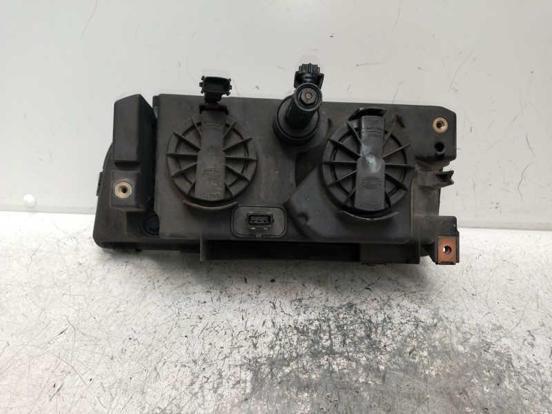 Recambio de faro derecho para volvo serie 850 2.5 10v berlina referencia OEM IAM   