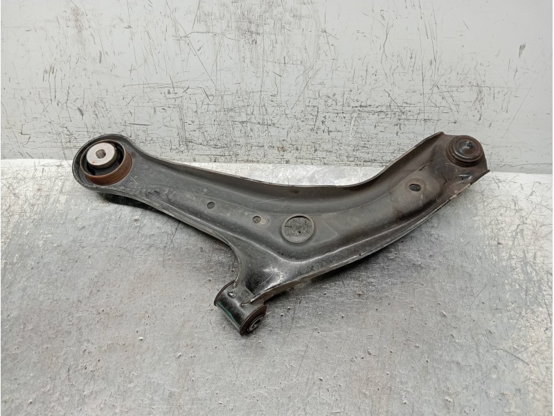 Recambio de brazo suspension inferior delantero derecho para ford ka+ ultimate referencia OEM IAM E4B13042A2D  