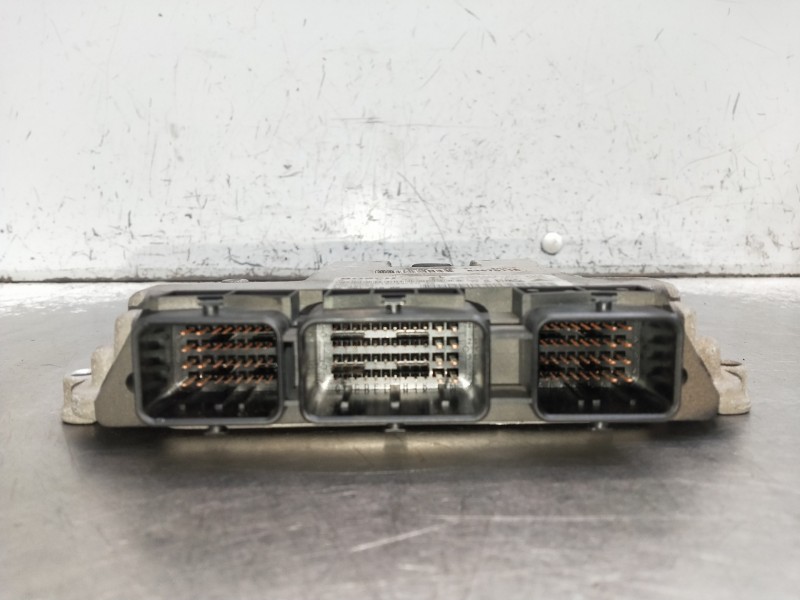 Recambio de centralita motor uce para peugeot 307 break / sw (s1) break xt referencia OEM IAM 9656161880 0281011627 9653958980