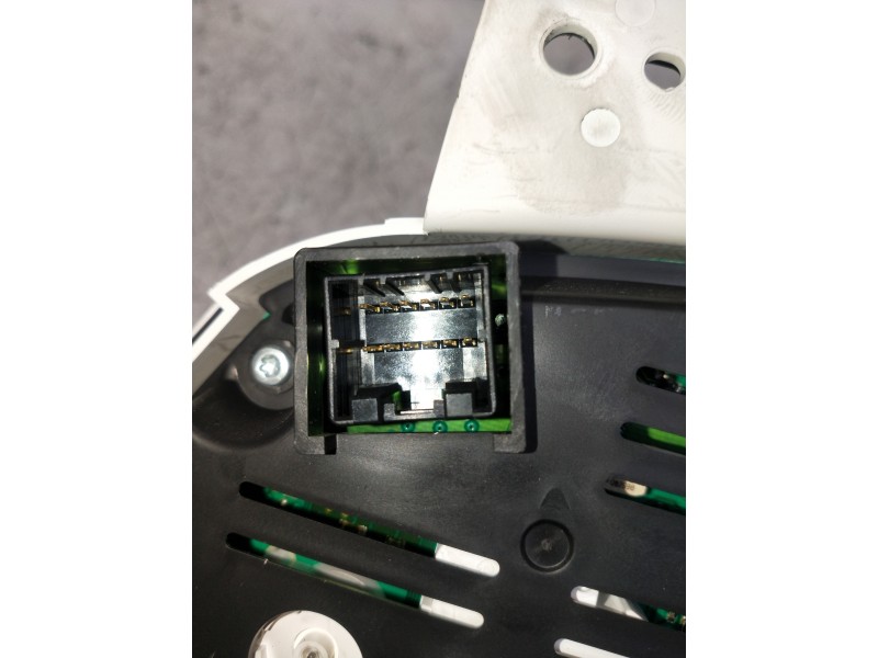 Recambio de cuadro instrumentos para kia cee´d sporty wagon concept referencia OEM IAM 940241H131  