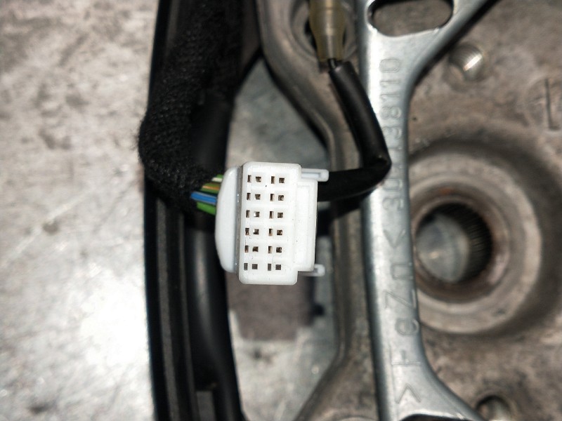 Recambio de volante para kia cee´d sporty wagon concept referencia OEM IAM   