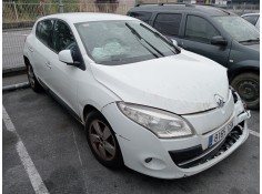 renault megane iii berlina 5 p del año 2009