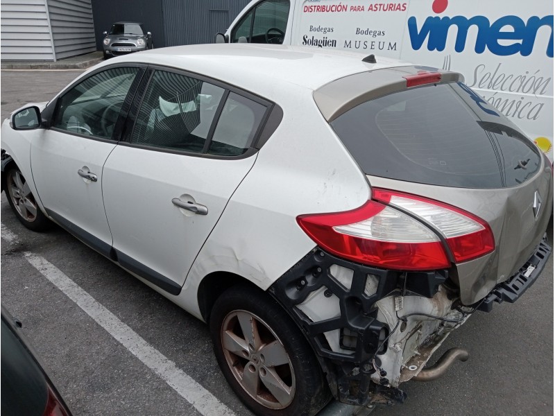 renault megane iii berlina 5 p del año 2009